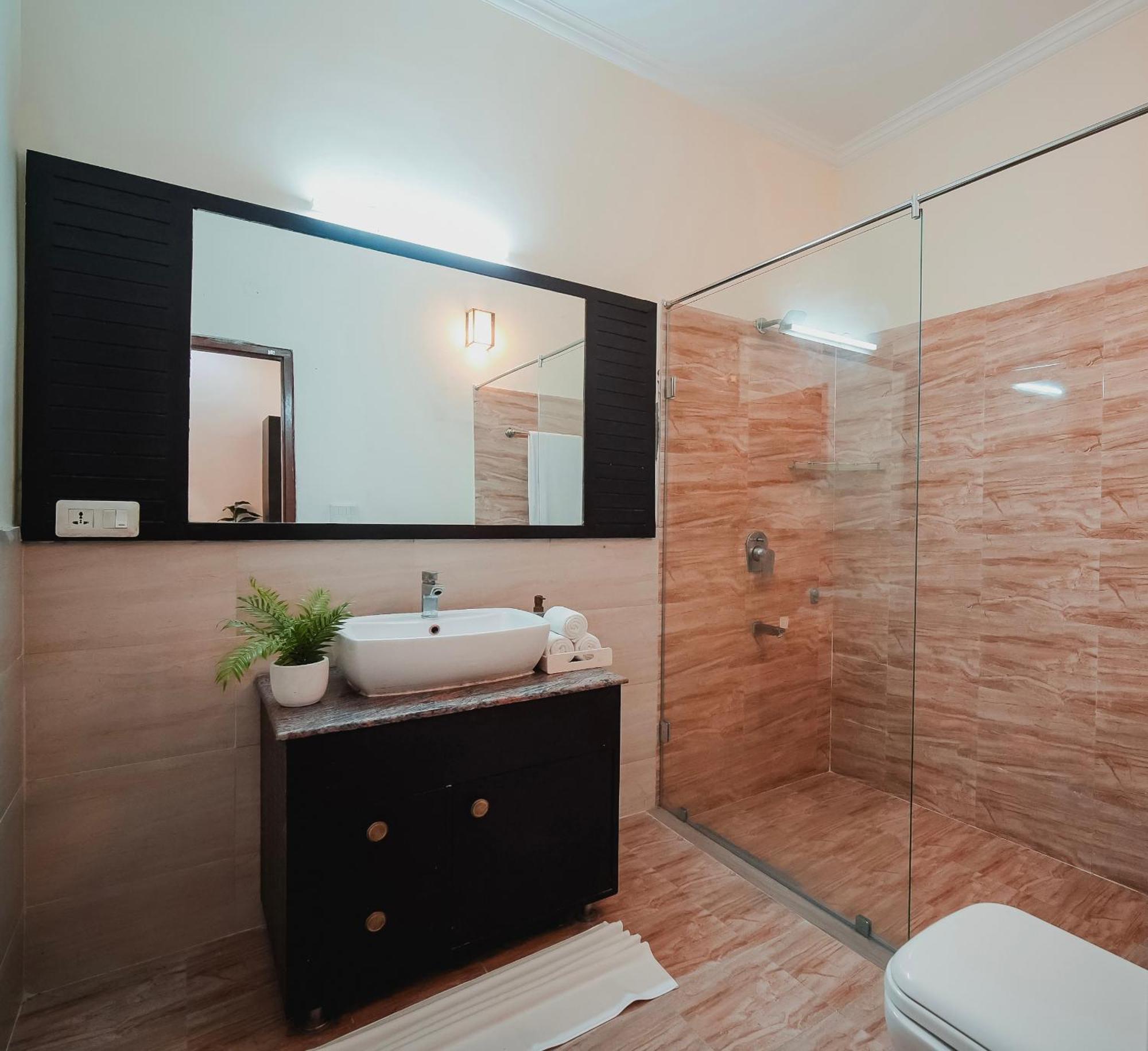 Silver Leaf Apartments Амритсар Экстерьер фото