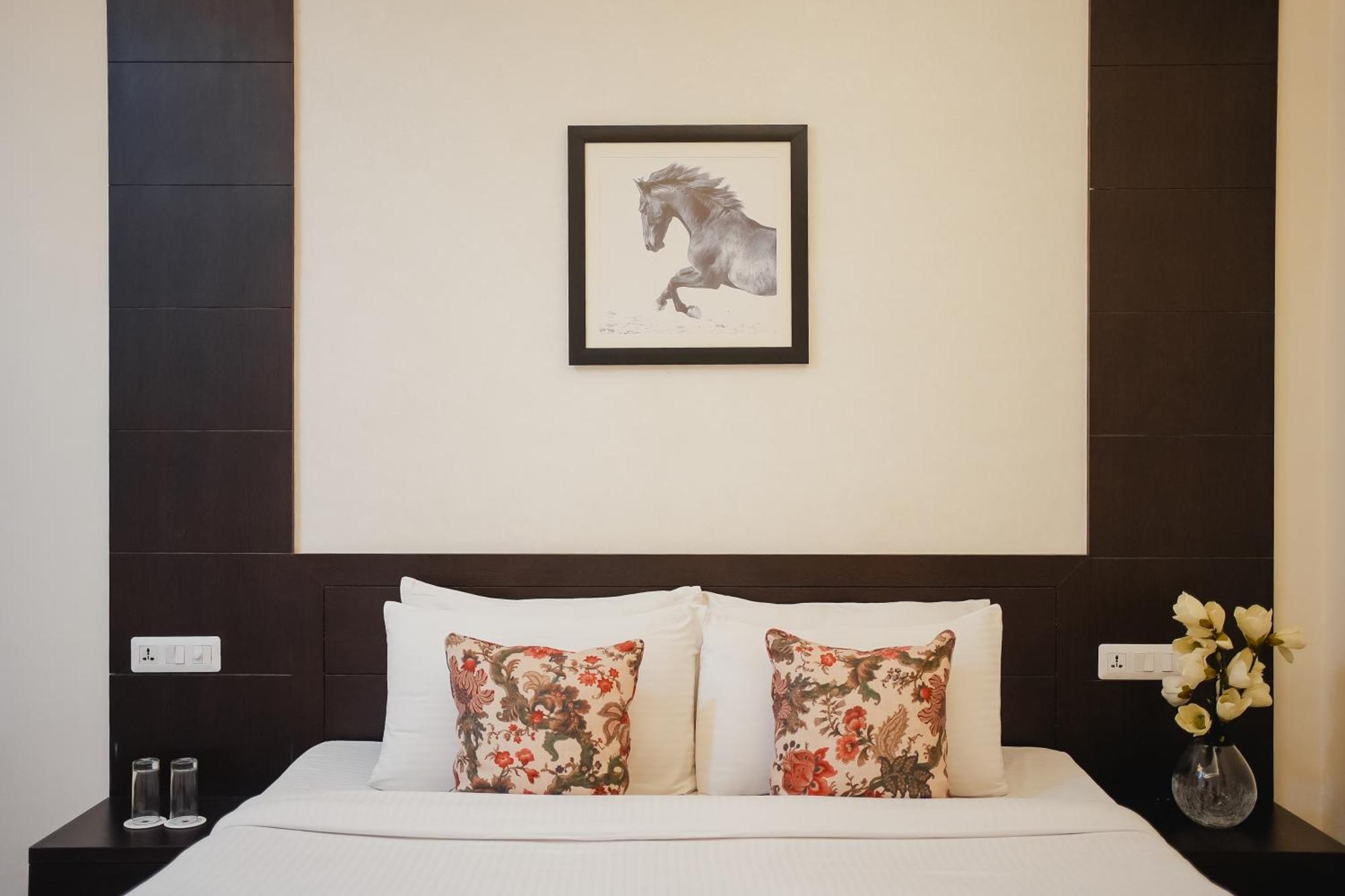 Silver Leaf Apartments Амритсар Экстерьер фото