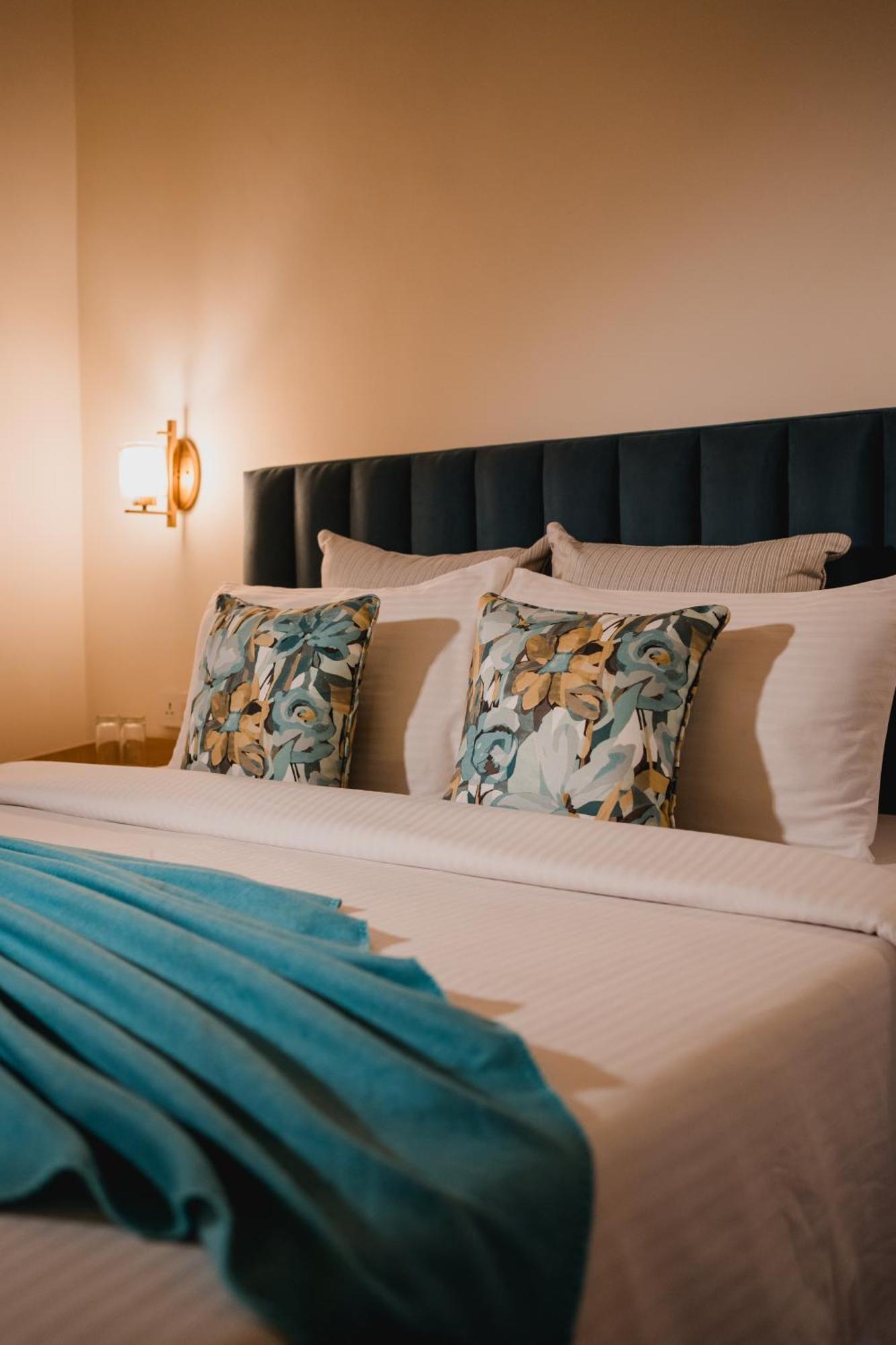 Silver Leaf Apartments Амритсар Экстерьер фото